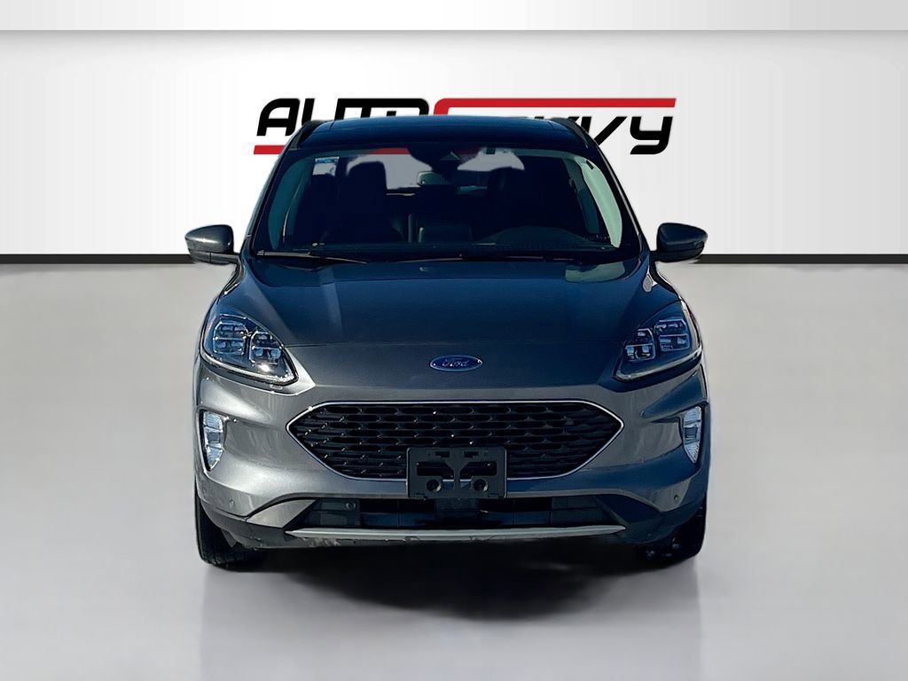 Used 2022 Ford Escape Titanium w/ Class II Trailer Tow Package image 2