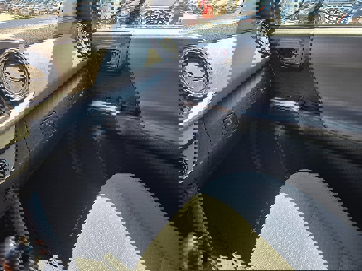 Used 2016 Toyota Tacoma SR5 RWD image 39