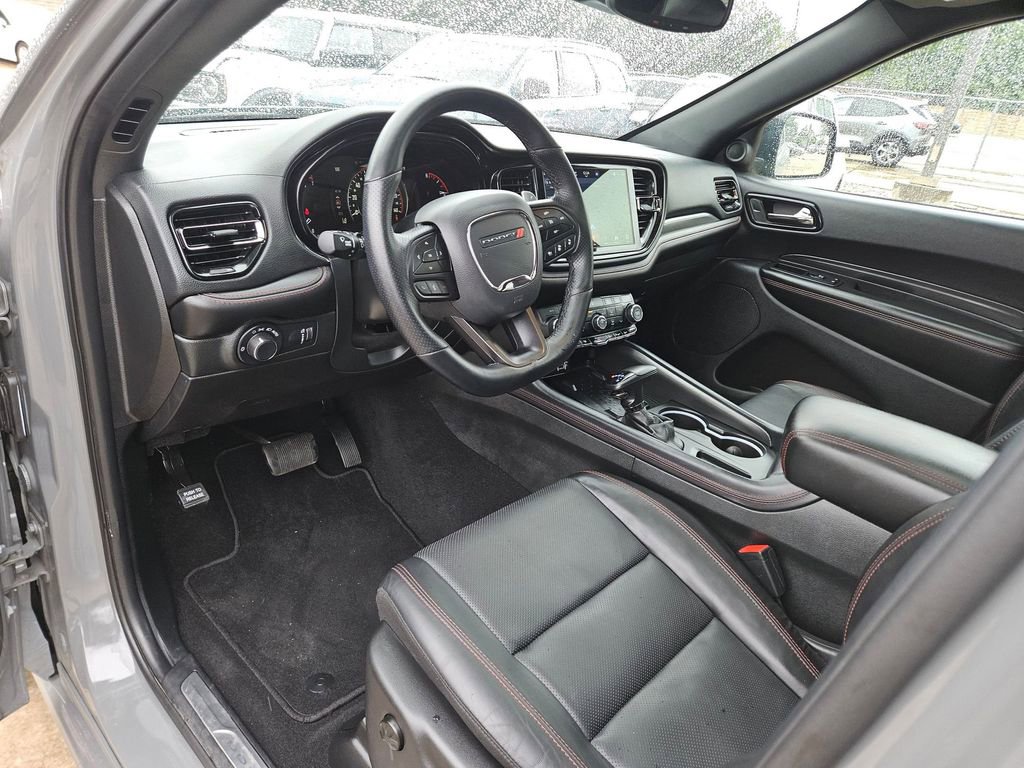 Used 2025 Dodge Durango GT AWD/4WD image 13