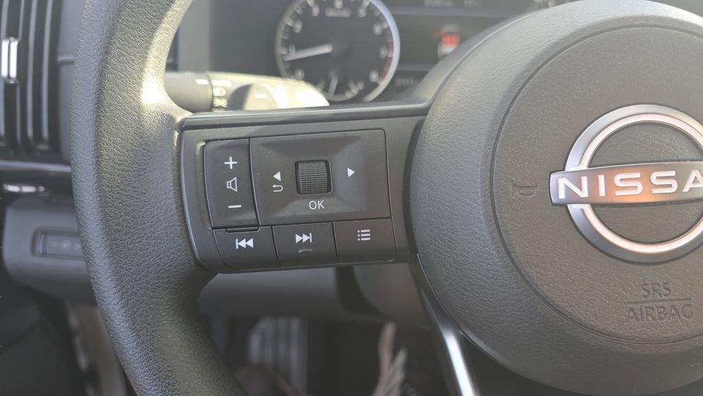 Used 2023 Nissan Pathfinder S AWD/4WD image 22