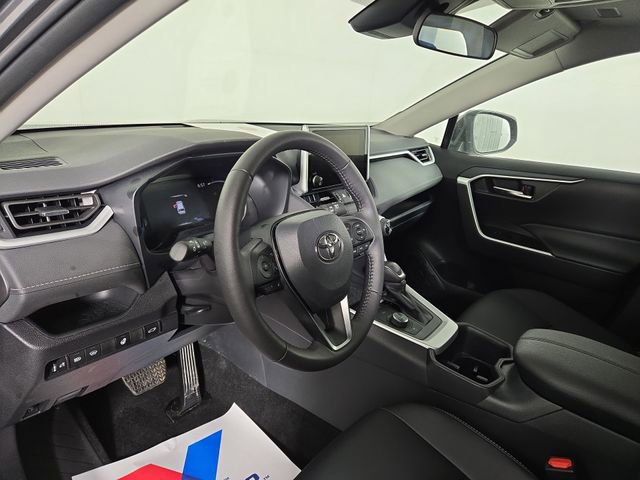 Used 2025 Toyota RAV4 XLE Premium image 14