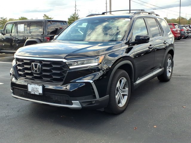 Used 2025 Honda Pilot EX-L image 2