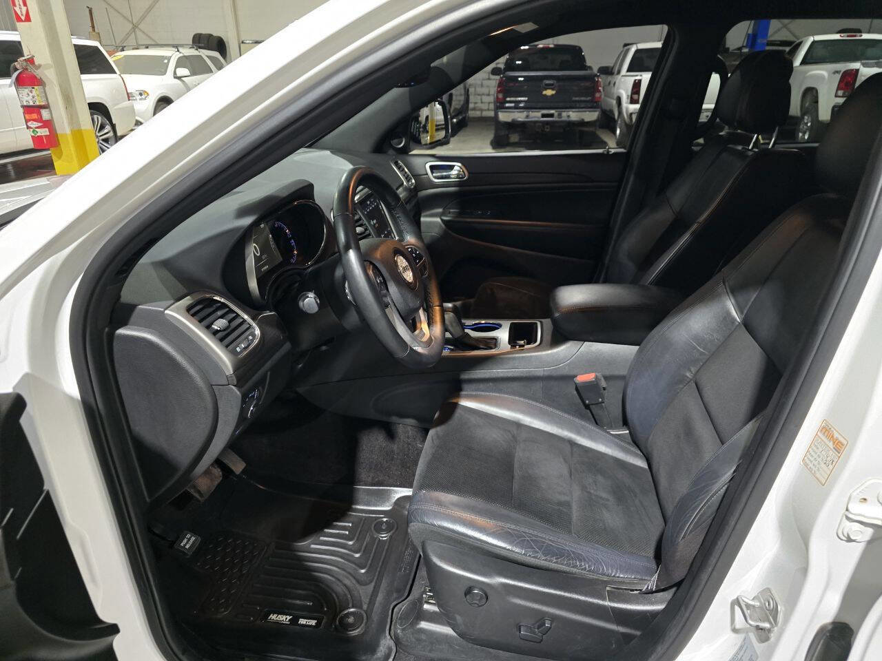 Used 2018 Jeep Grand Cherokee Altitude image 27