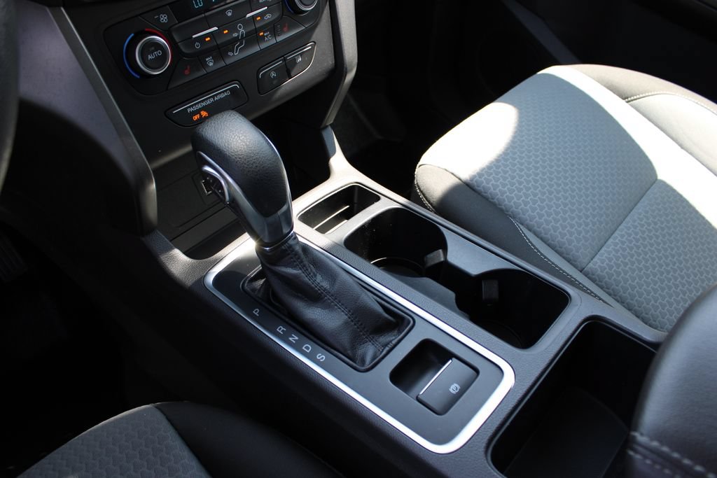 Used 2018 Ford Escape SE w/ SE Sync 3 Package AWD/4WD image 21