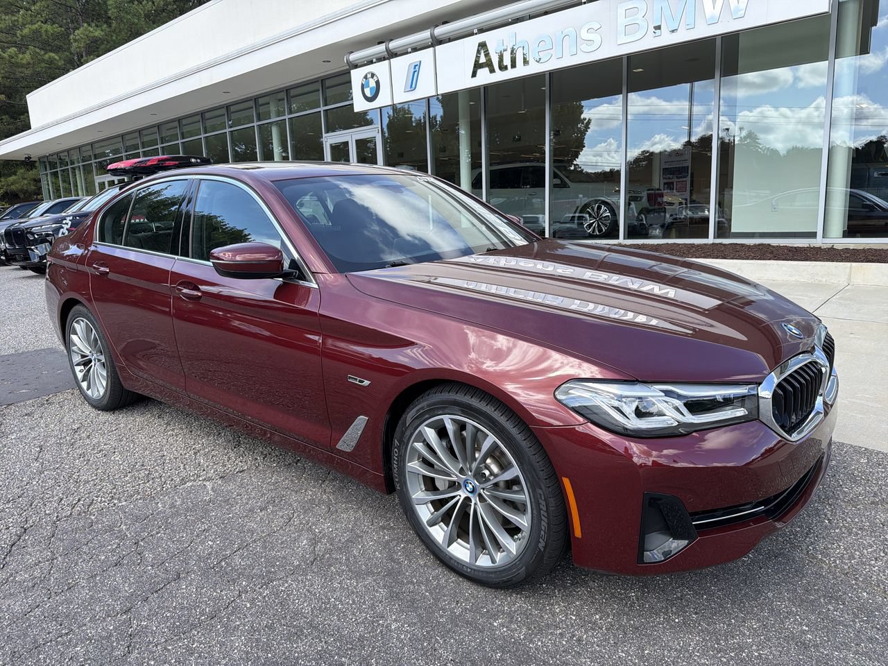 Used 2023 BMW 530e w/ Premium Package RWD image 5