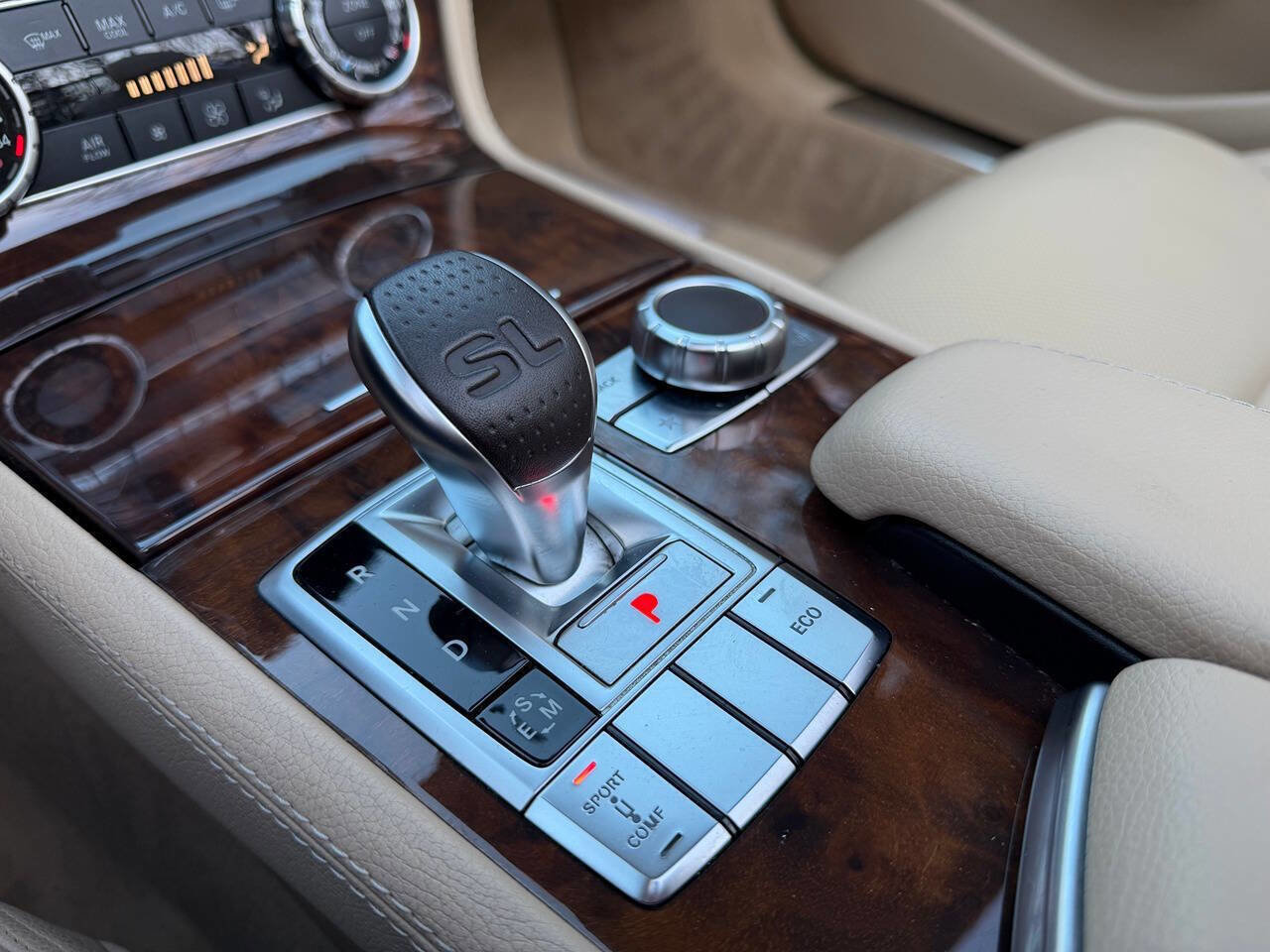 Used 2014 Mercedes-Benz SL 550 w/ Driver Assistance Package image 22