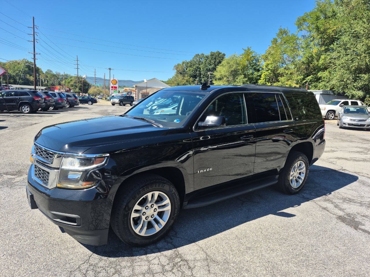 Used 2018 Chevrolet Tahoe LT AWD/4WD image 2
