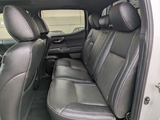 Used 2017 Toyota Tacoma TRD Off-Road AWD/4WD image 20