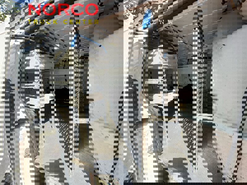 Used 2015 Ford Transit Connect XL image 3