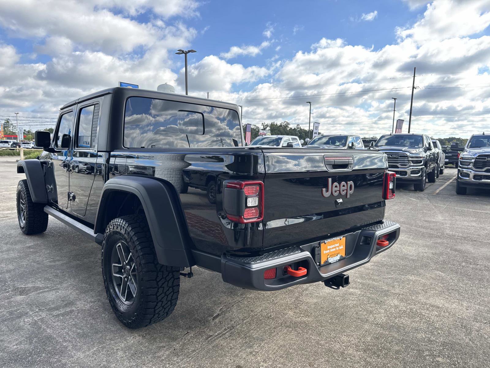 Used 2024 Jeep Gladiator Mojave w/ Convenience Group image 5