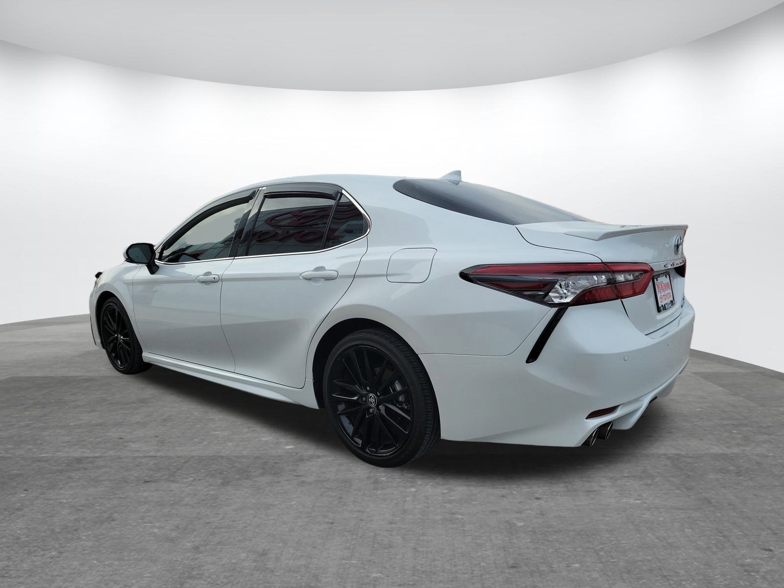 Used 2023 Toyota Camry XSE image 7