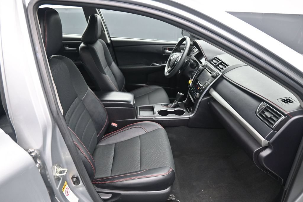 Certified 2017 Toyota Camry SE FWD image 23