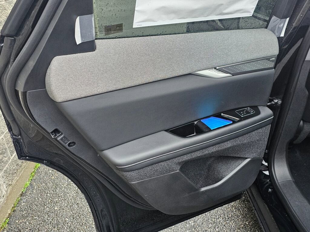 New 2026 Cadillac Optiq Luxury 1 image 20