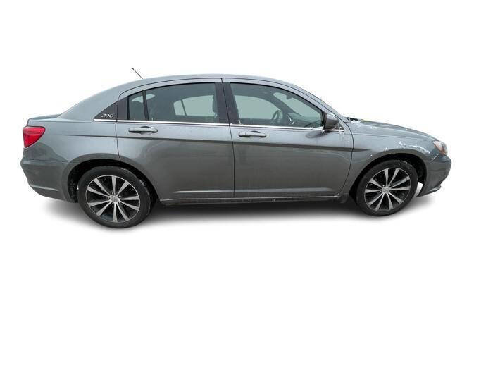 Used 2012 Chrysler 200 Touring image 7