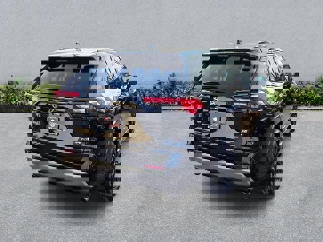 Used 2022 Toyota RAV4 SE w/ Convenience Package image 7