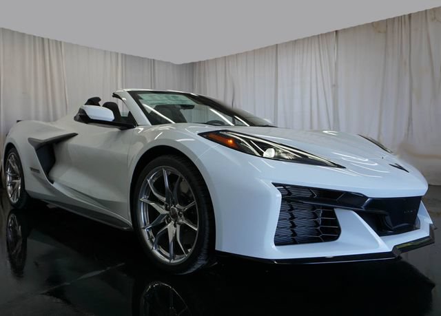 New 2027 Chevrolet Corvette Grand Sport w/ Z52 Sport Performance Package RWD image 2