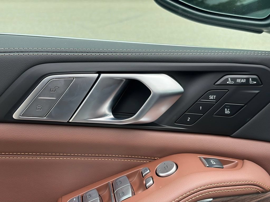 New 2027 BMW X7 xDrive40i AWD/4WD image 14