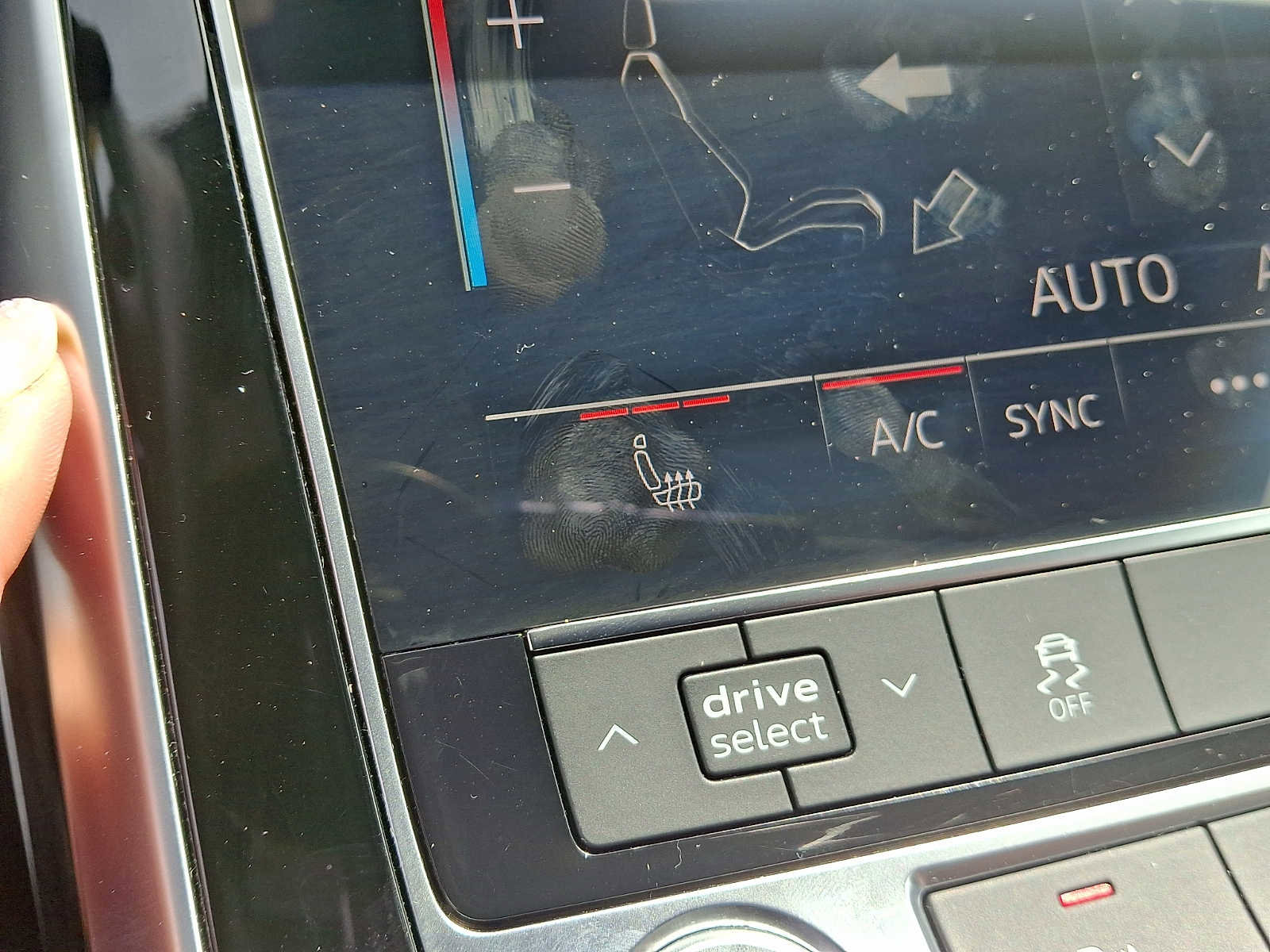 Used 2020 Audi Q7 2.0T Premium Plus w/ Premium Plus Package AWD/4WD image 26