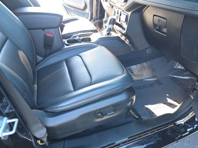 Used 2025 Jeep Wrangler Unlimited Sahara w/ Safety Group image 41