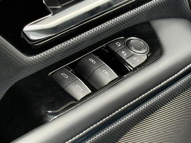 New 2025 GMC Sierra EV Denali image 32