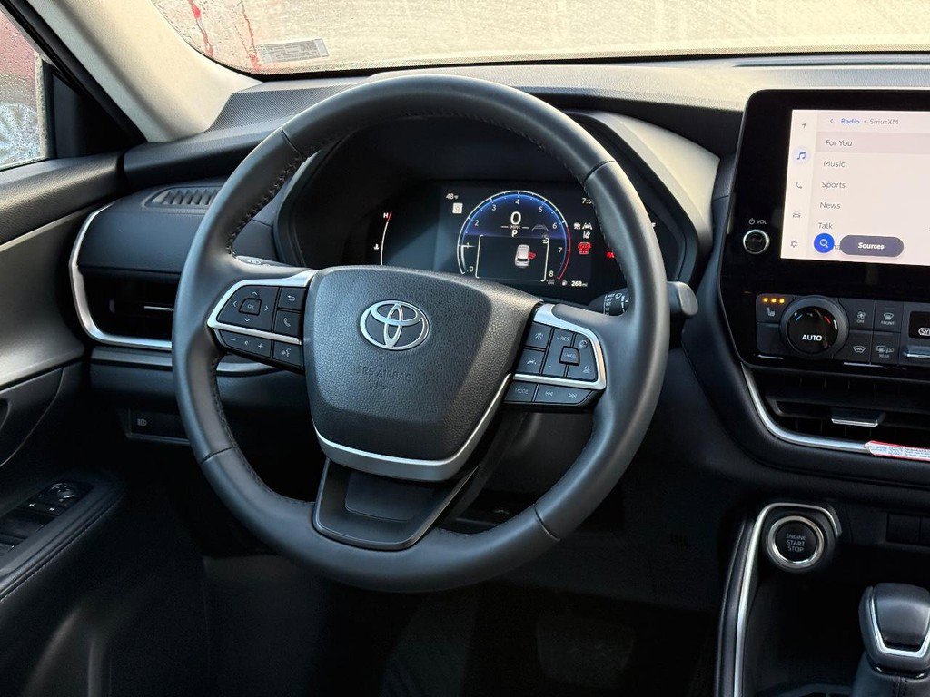 Certified 2025 Toyota Grand Highlander AWD image 14