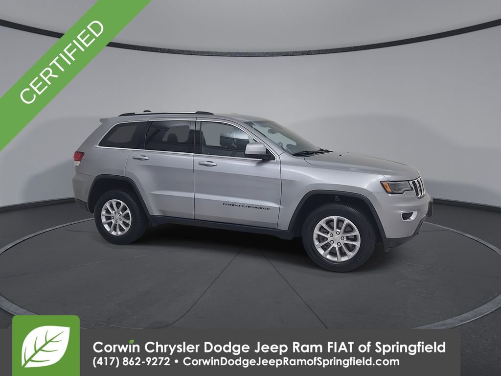 Used 2021 Jeep Grand Cherokee Laredo AWD/4WD image 2