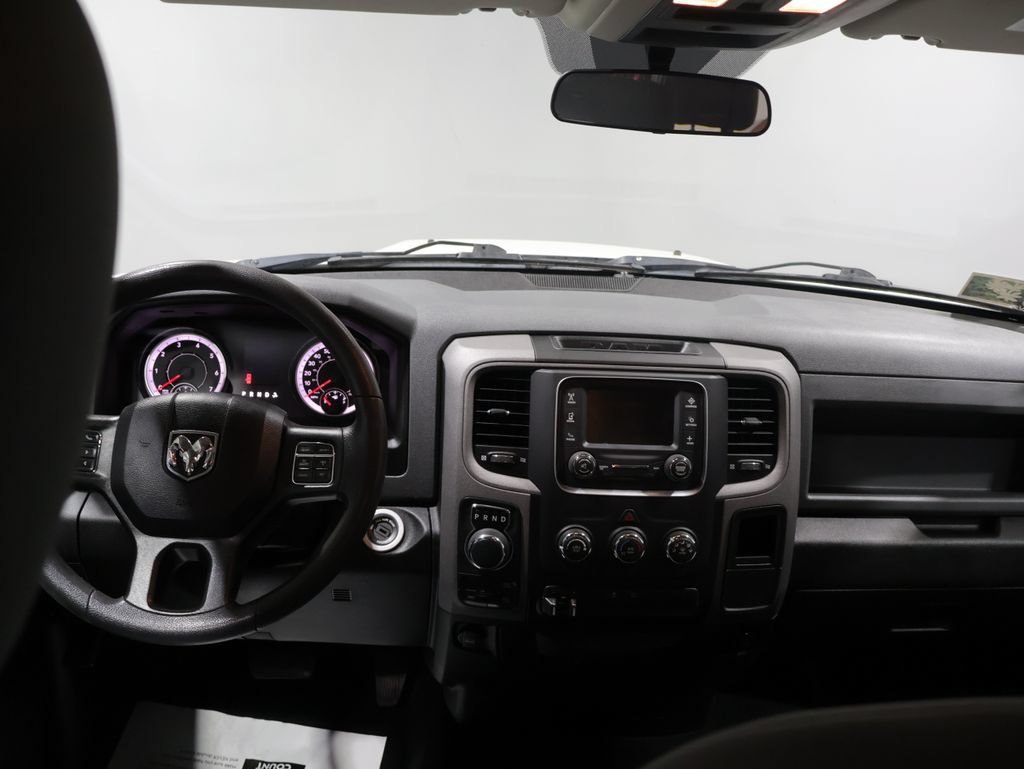 Used 2019 RAM 1500 Express AWD/4WD image 17
