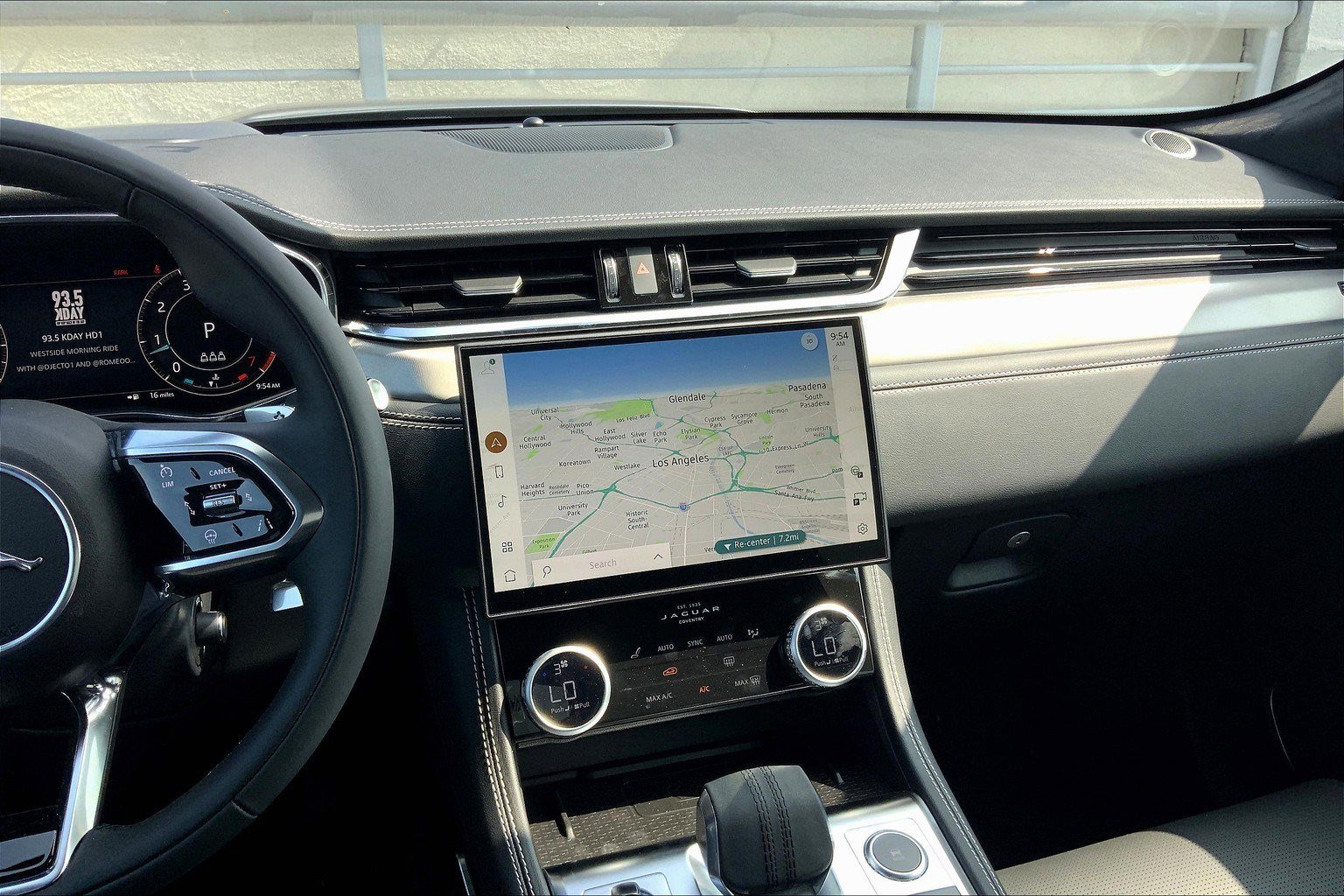 New 2026 Jaguar F-PACE R-Dynamic S image 6