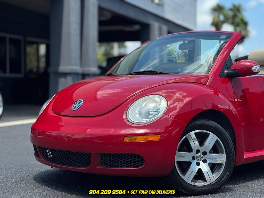 Used 2006 Volkswagen Beetle Convertible w/ Package 1 FWD image 3