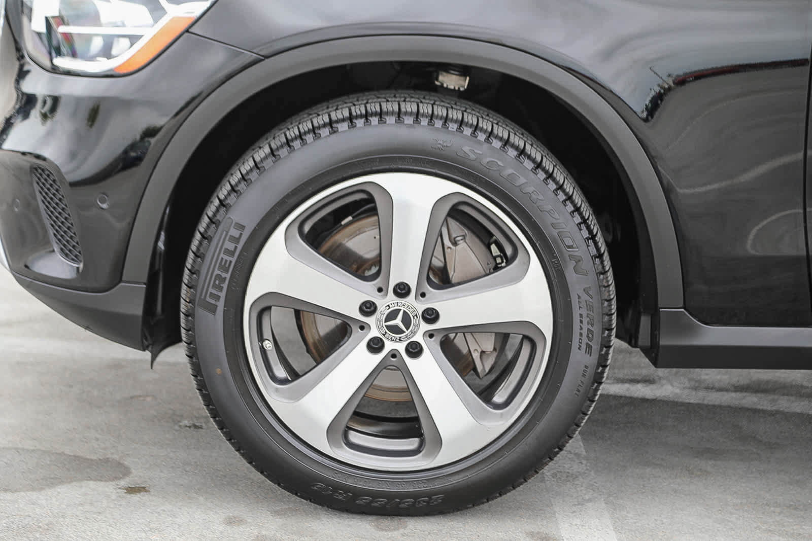 Used 2022 Mercedes-Benz GLC 300 4MATIC Coupe image 10