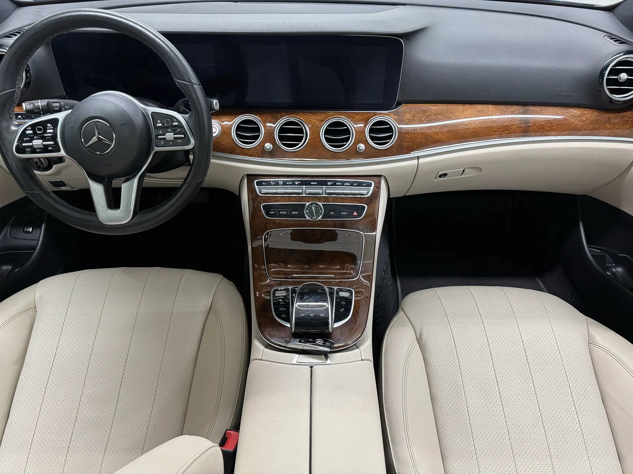 Used 2020 Mercedes-Benz E 450 4MATIC Wagon image 2