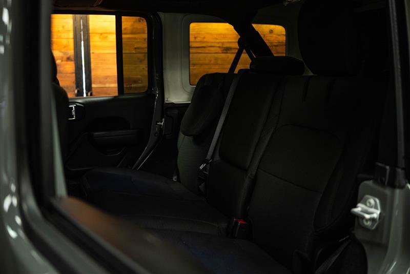 Used 2023 Jeep Wrangler Unlimited AWD/4WD image 10
