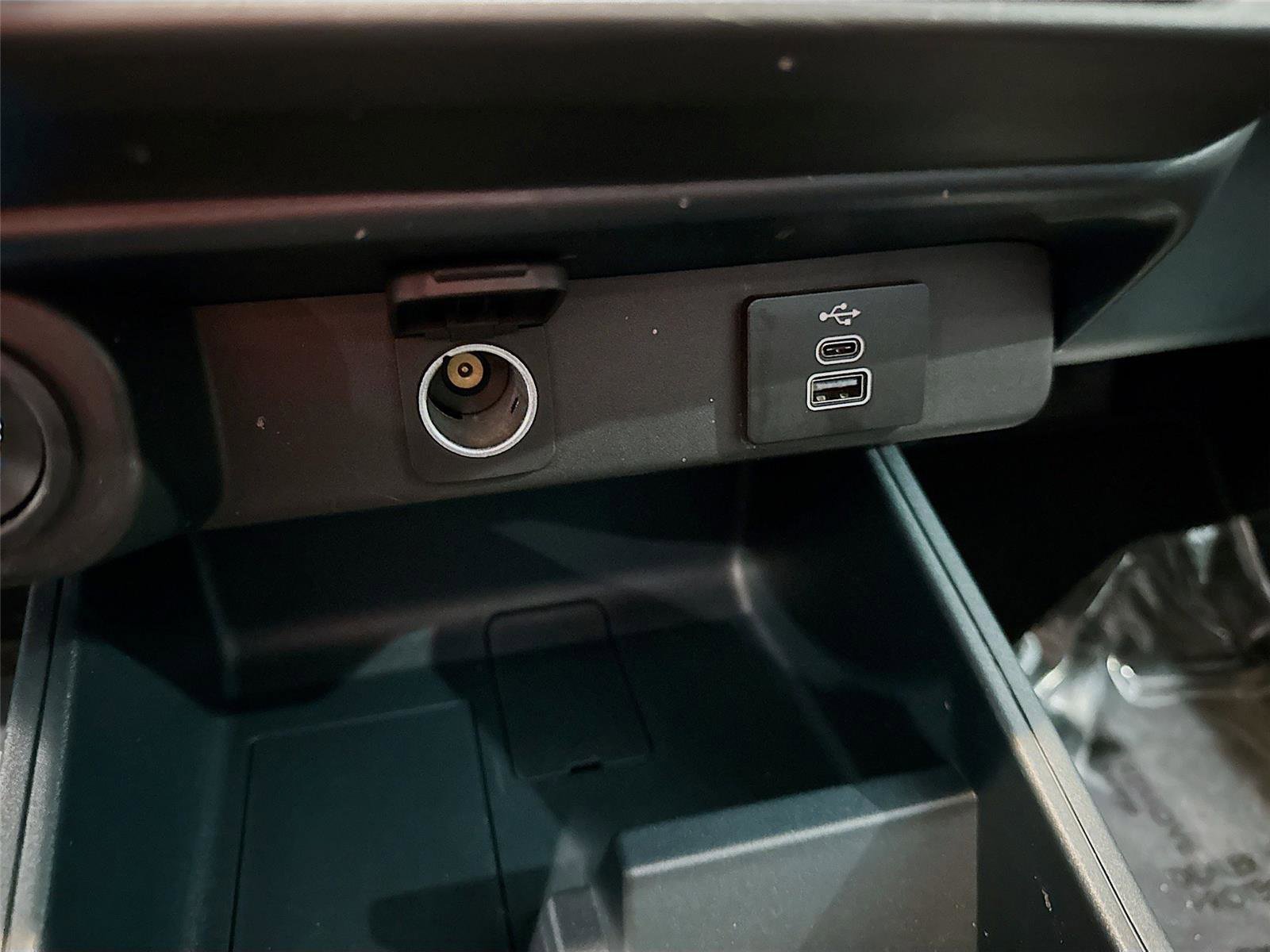 Used 2025 Ford Maverick XLT w/ XLT Luxury Package image 15