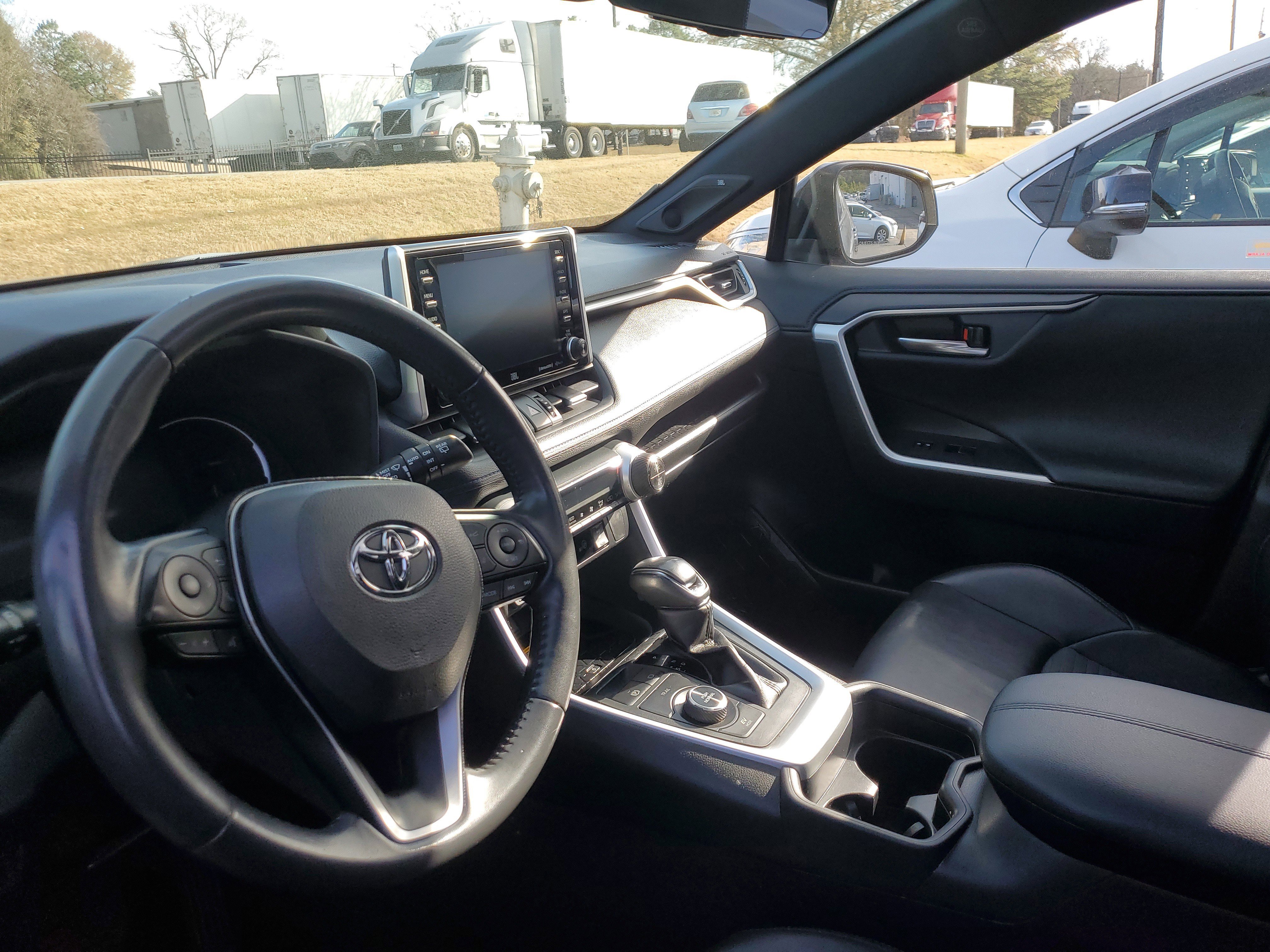 Used 2021 Toyota RAV4 XSE image 18