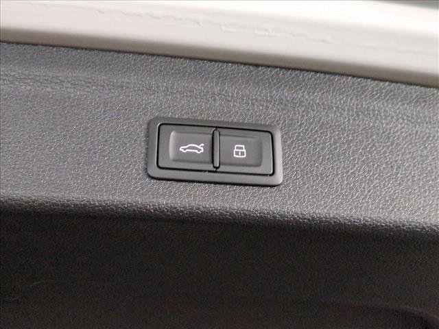 Certified 2025 Audi Q3 2.0T Premium w/ Convenience Package image 7