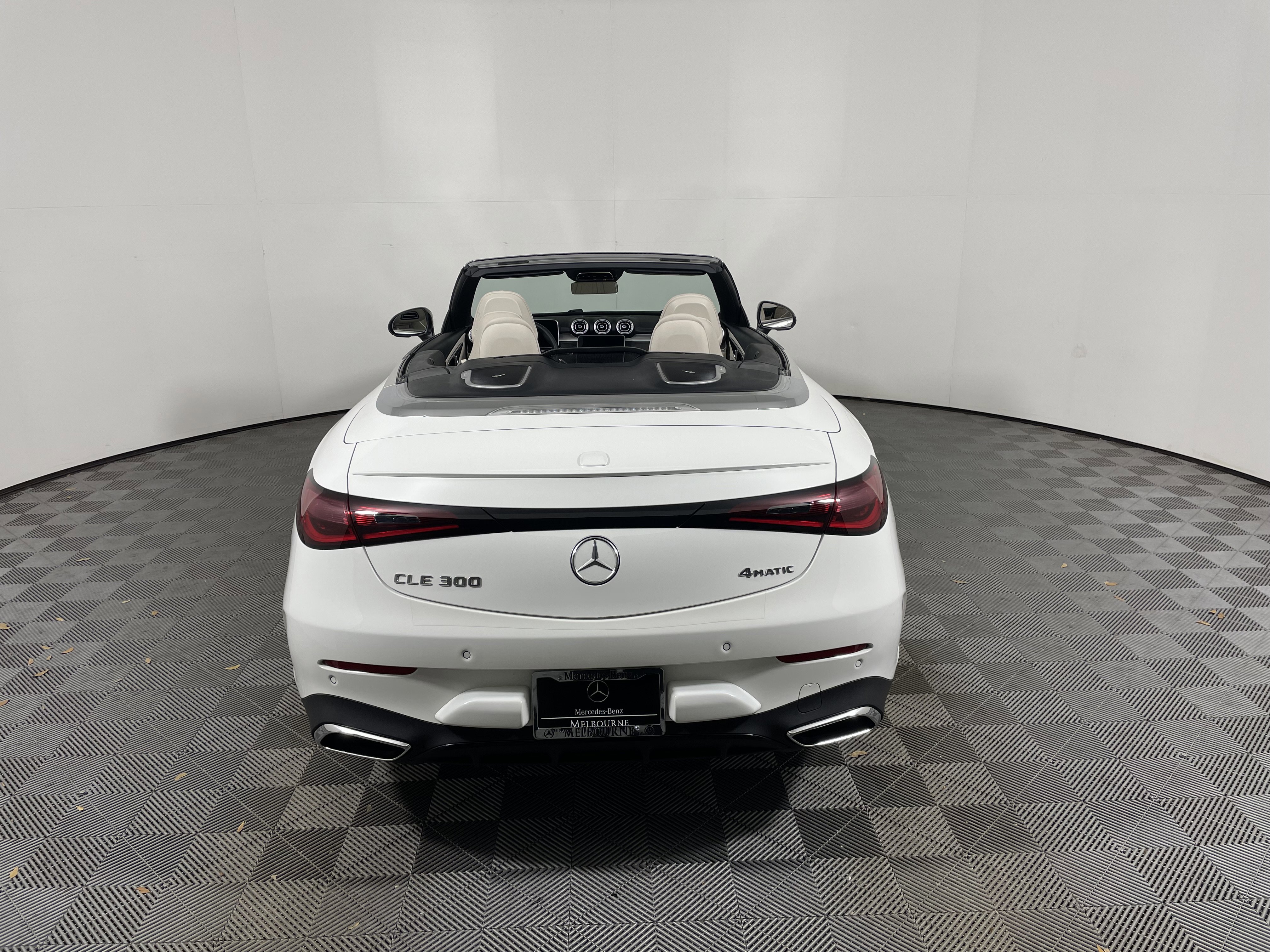 Certified 2026 Mercedes-Benz CLE 300 4MATIC Cabriolet image 4