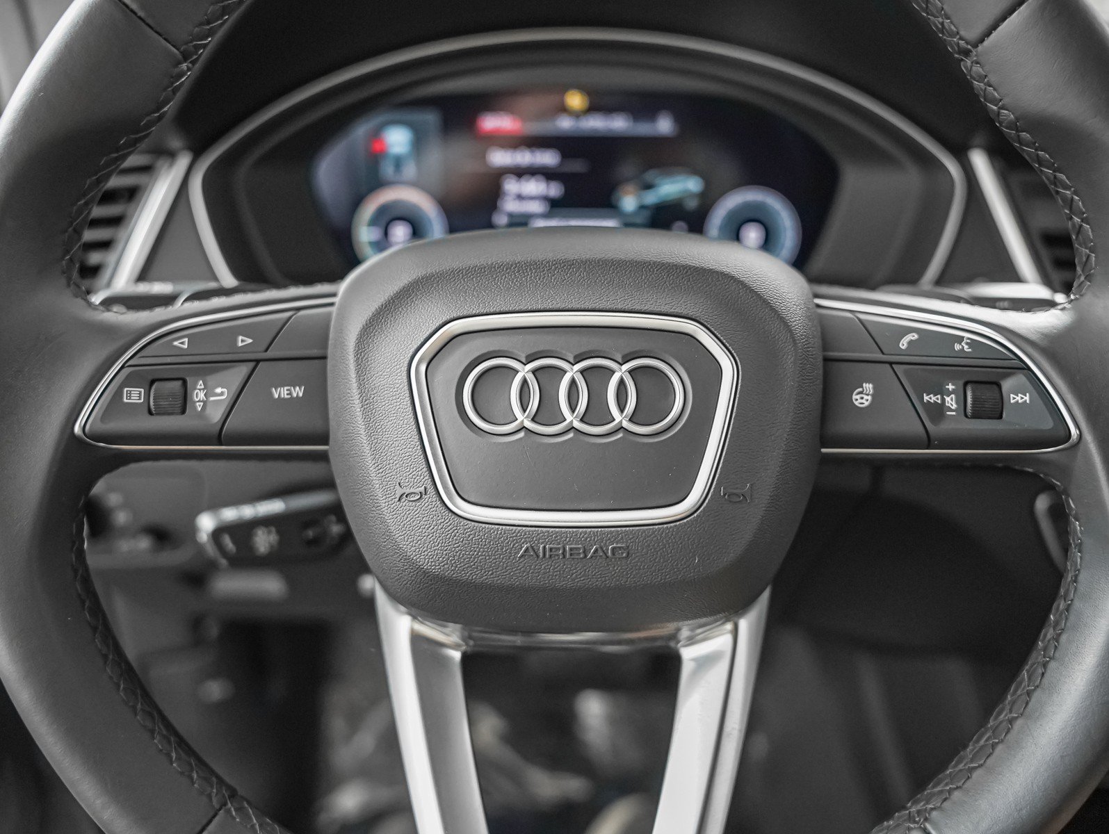 Used 2023 Audi Q5 e Premium w/ Convenience Package AWD/4WD image 12