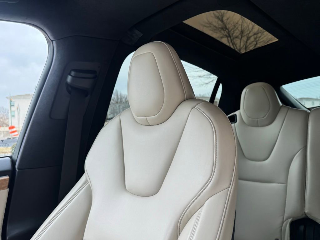 Used 2020 Tesla Model X Long Range image 21