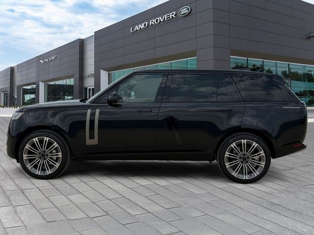 New 2026 Land Rover Range Rover Long Wheelbase SE AWD/4WD image 2
