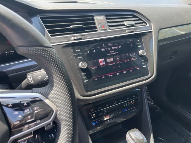 Used 2024 Volkswagen Tiguan SE R-Line image 23