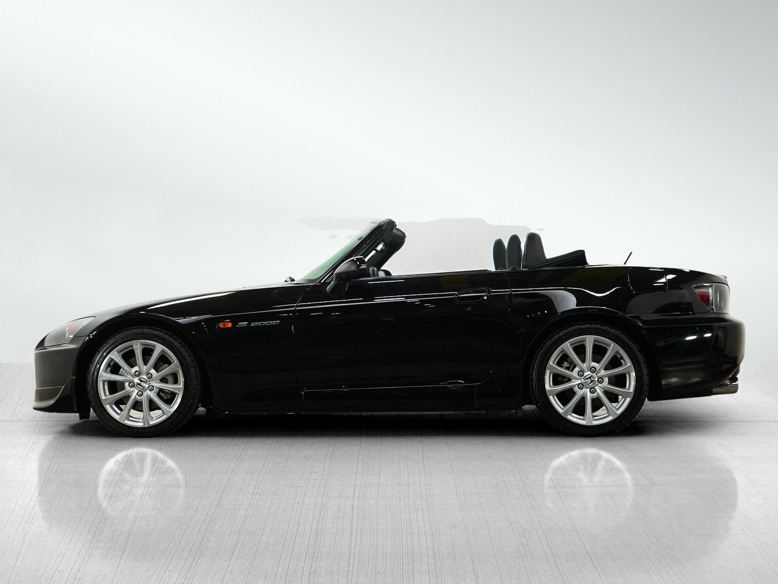 Used 2006 Honda S2000 image 2