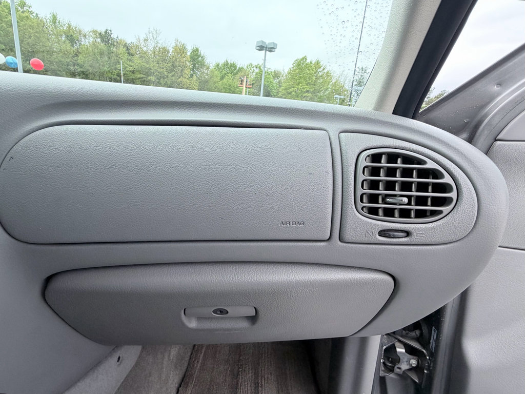 Used 2008 Chevrolet TrailBlazer 2WD w/ Smoker's Package image 14