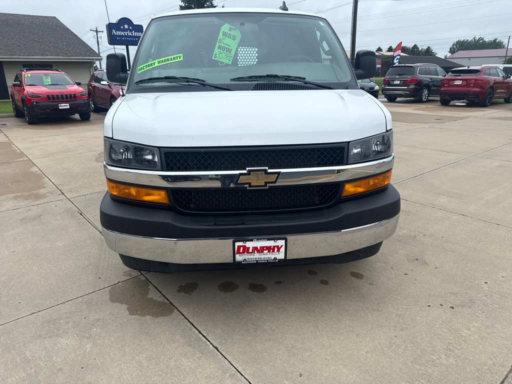 Used 2025 Chevrolet Express 2500 w/ Driver Convenience Package RWD image 8