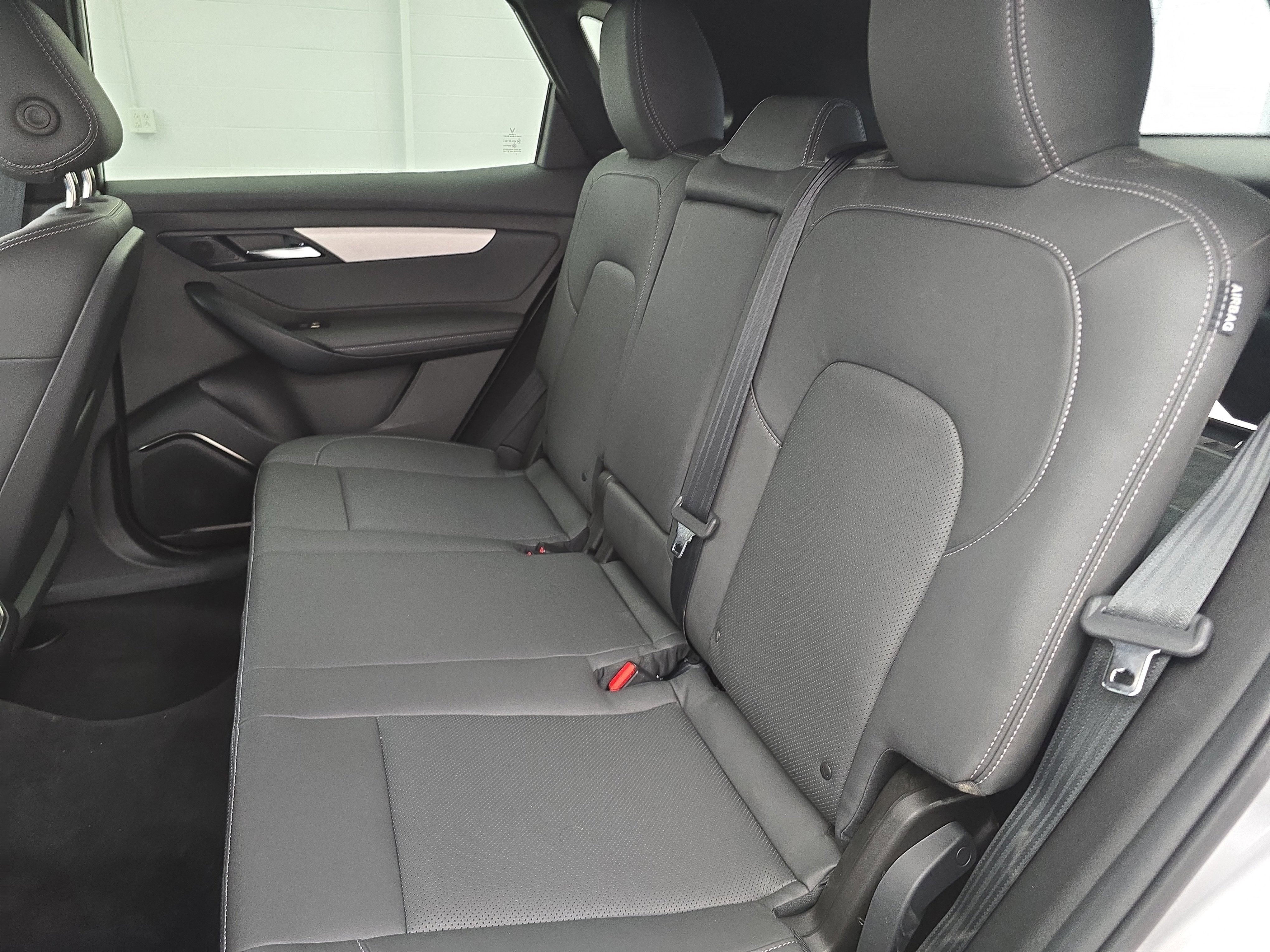 New 2025 VinFast VF 8 Plus image 14