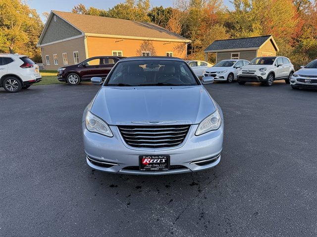 Used 2012 Chrysler 200 Touring image 2