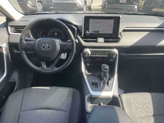 Used 2025 Toyota RAV4 XLE AWD/4WD image 14
