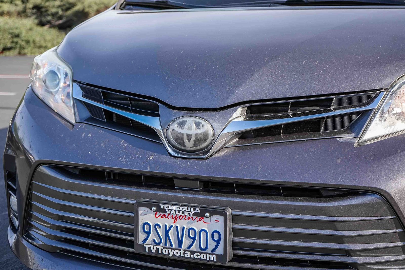 Certified 2019 Toyota Sienna XLE image 6