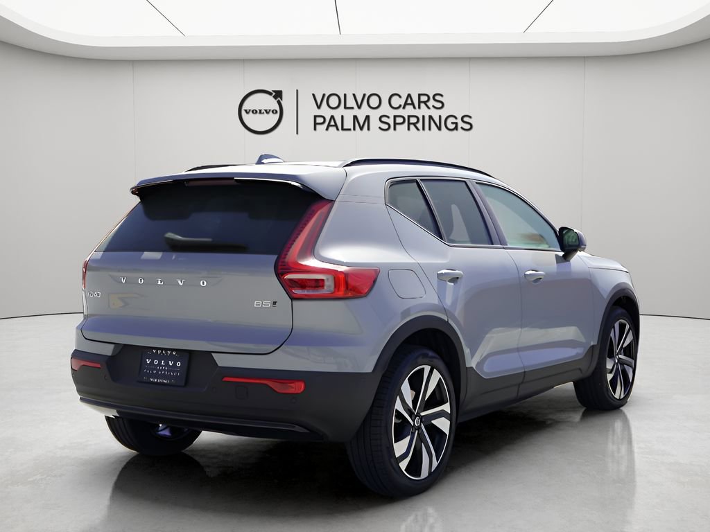 New 2025 Volvo XC40 B5 Ultra w/ Protection Package image 8