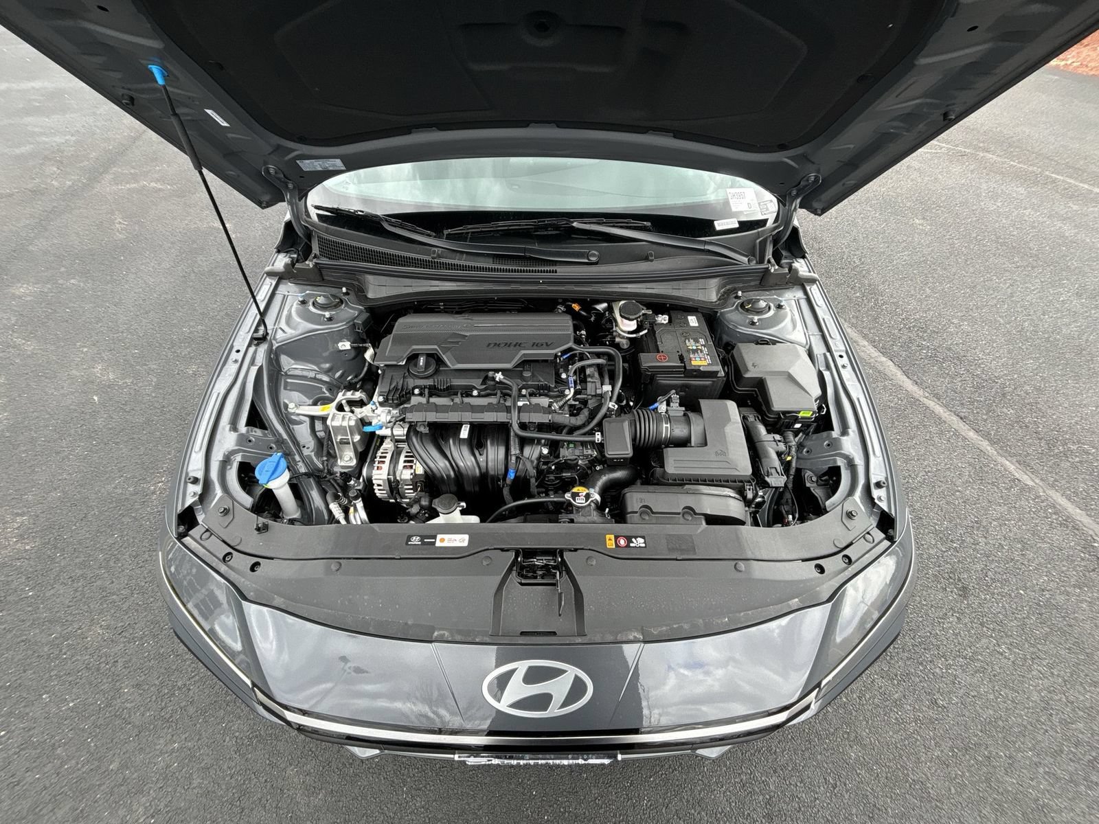 Used 2026 Hyundai Elantra Limited FWD image 29