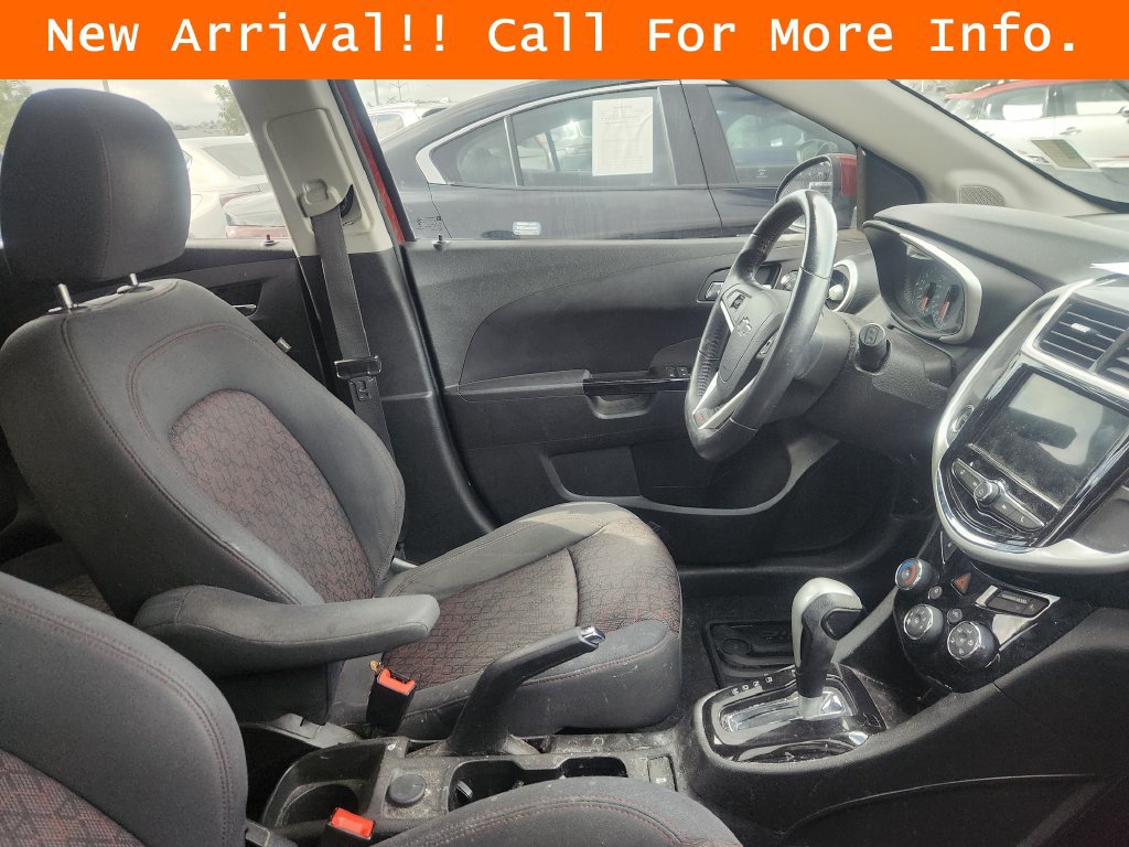 Used 2018 Chevrolet Sonic LT w/ Convenience Package FWD image 10